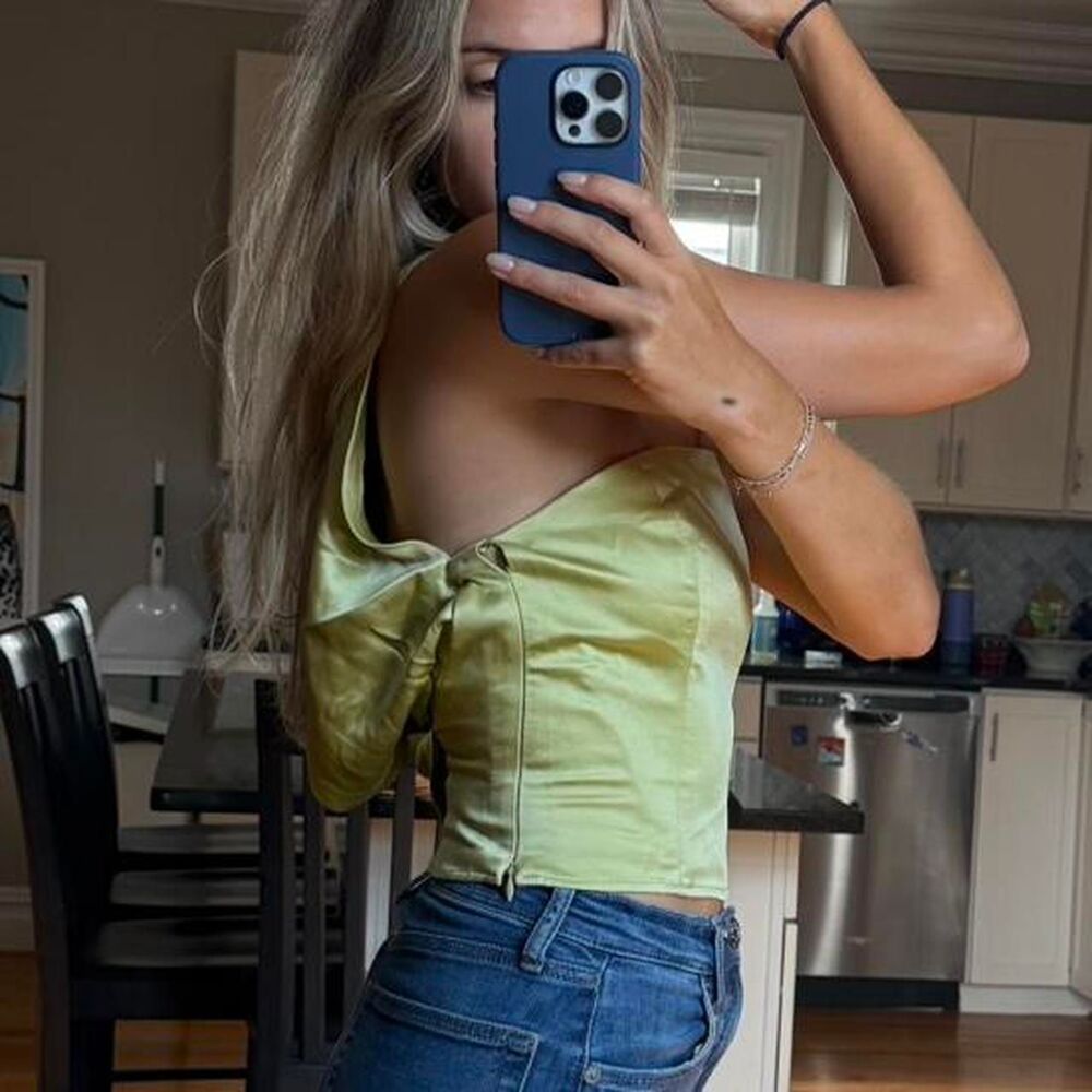 Reformation Women's Green and Yellow Vest - Picture 4 of 8